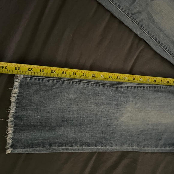 Seven Cropped Distressed Wide Fray Hem Jeans - Picture 9 of 9